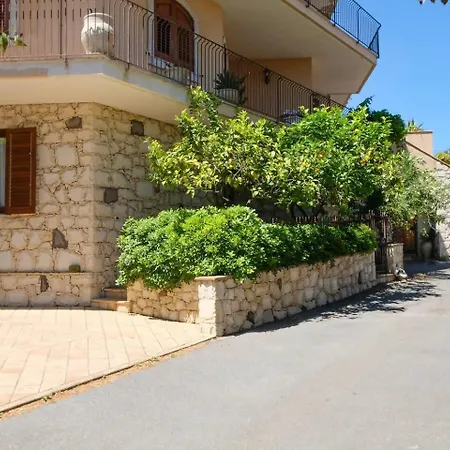 Apartament Sara House Centro - Free Private Parking Taormina