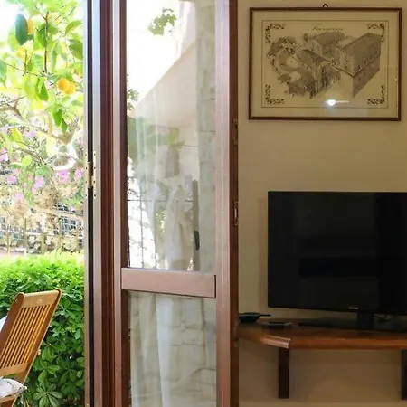 Sara House Centro - Free Private Parking Appartamento *